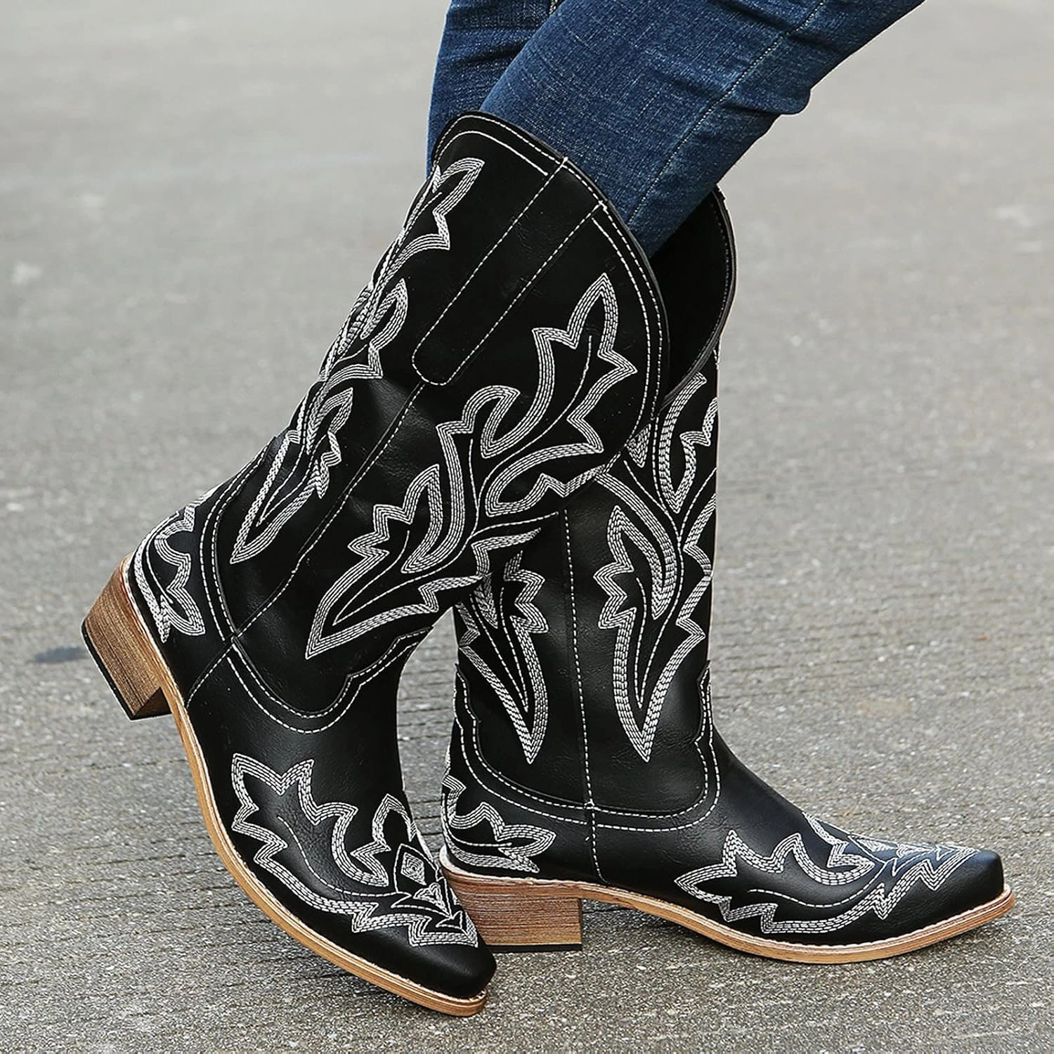 Cowboy Boots for Women Wide Calf Winter Boots for Women Vintage Embroidered Print Pointed Toe Leather Mid Boots Boots Jodhpurs