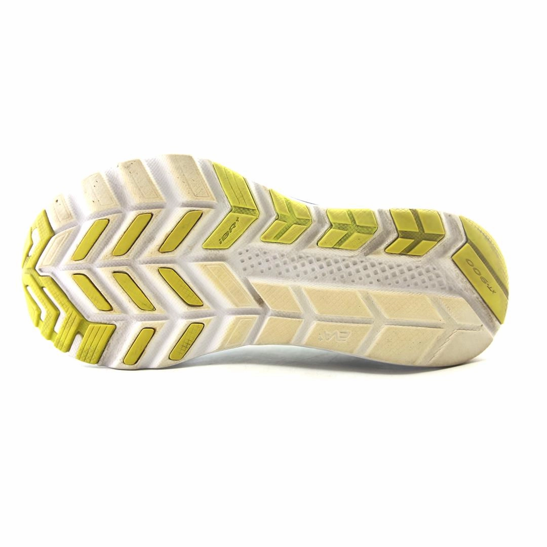 SAUCONY KINVARA 8 Asics Tokyo Volleyball Shoes