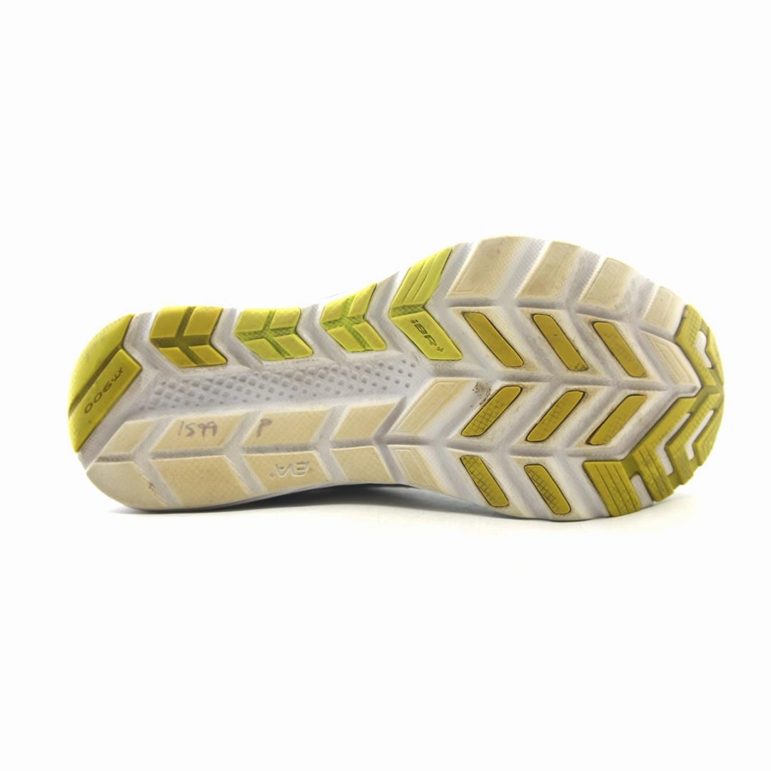 Volleyball Shoes Sizes SAUCONY KINVARA 8