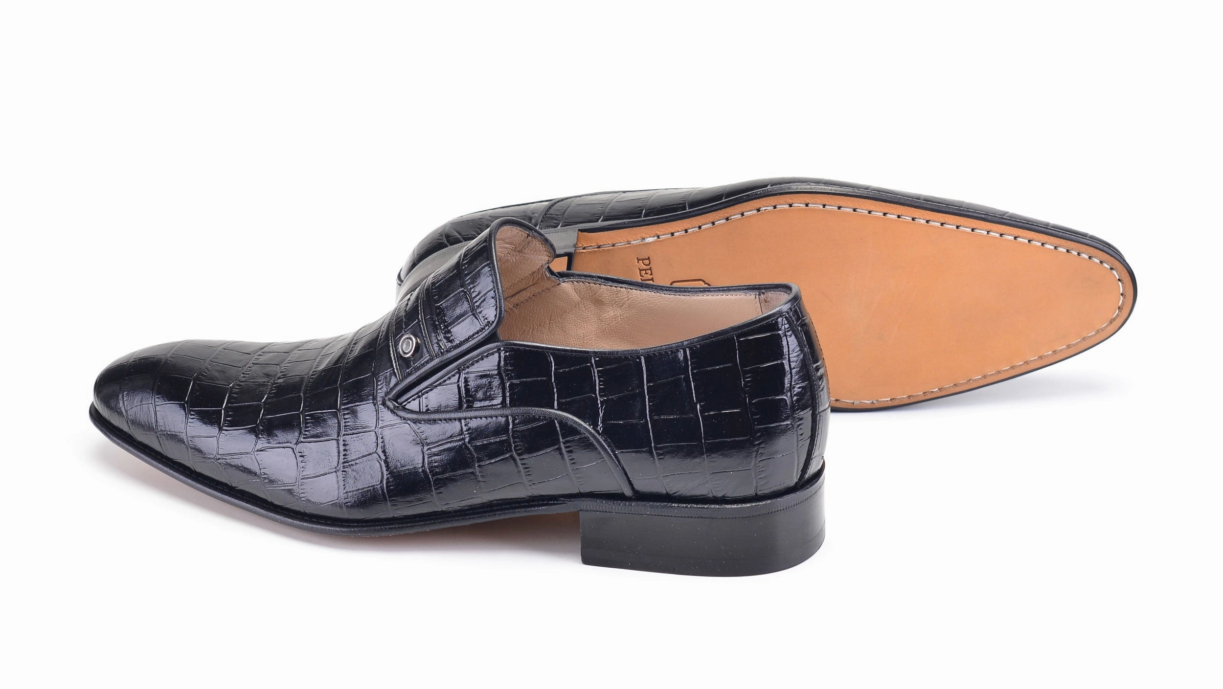 Covered Slip On Shoes Pelle Crocodile Embossed Calfskin Slip-On Loafer Black