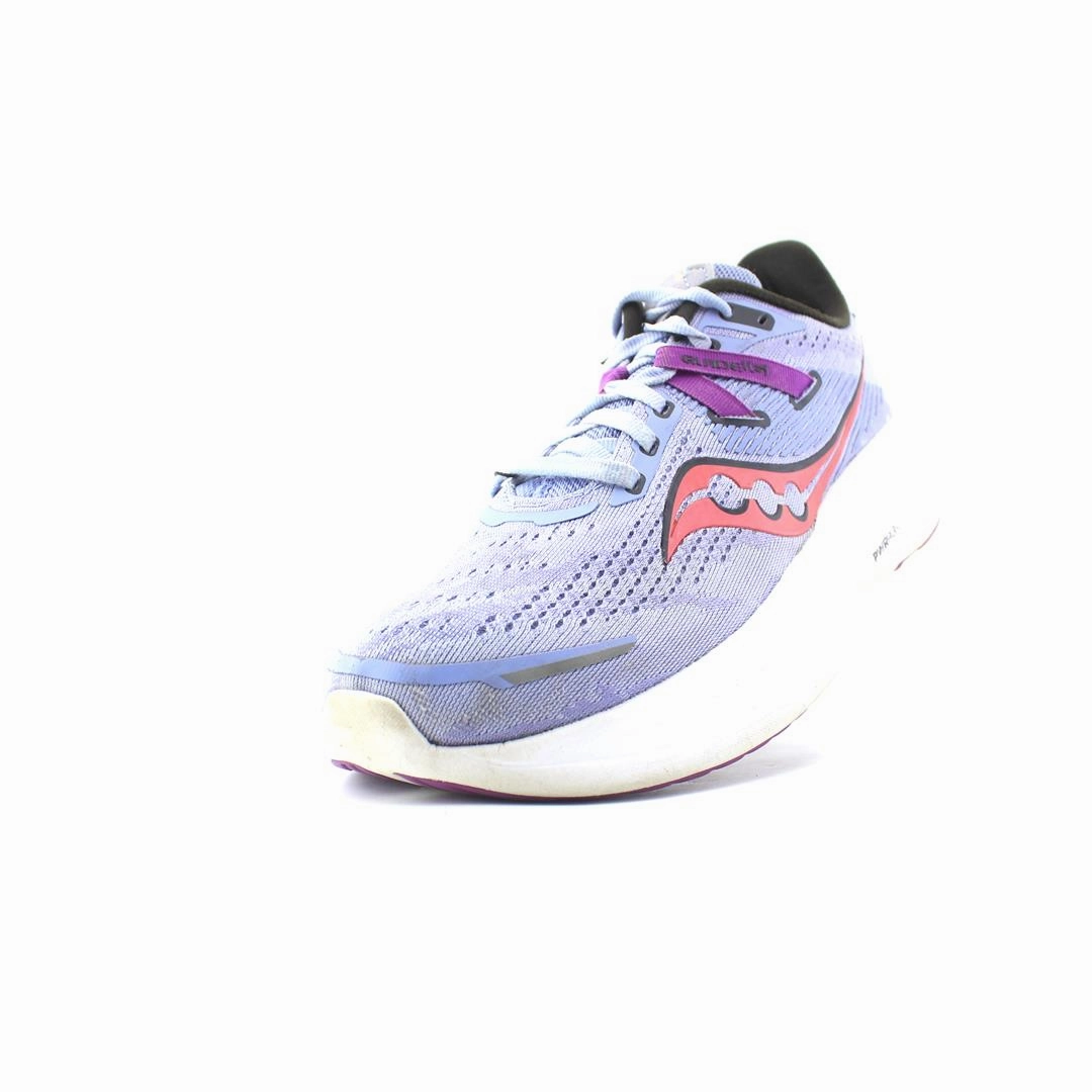 Clarks Lace Up Brogues SAUCONY GUIDE 16