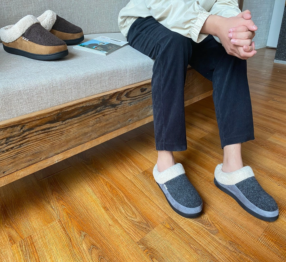 VONMAY Men's Slippers Fuzzy House Shoes Memory Foam Slip On Clog Plush Wool Fleece Garden Shoes 2024 Volleyball Shoes