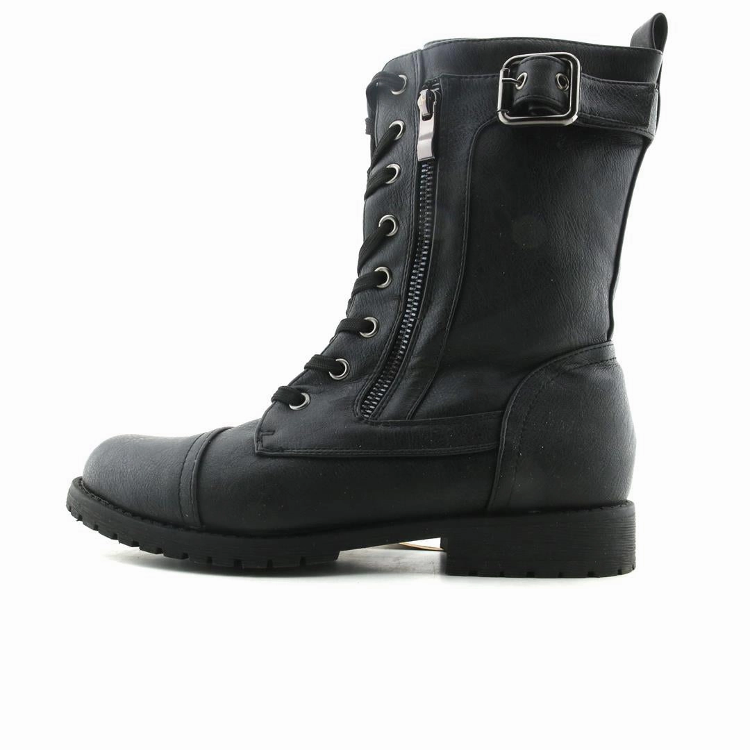 Minimalist Oxfords DREAM PAIRS  .