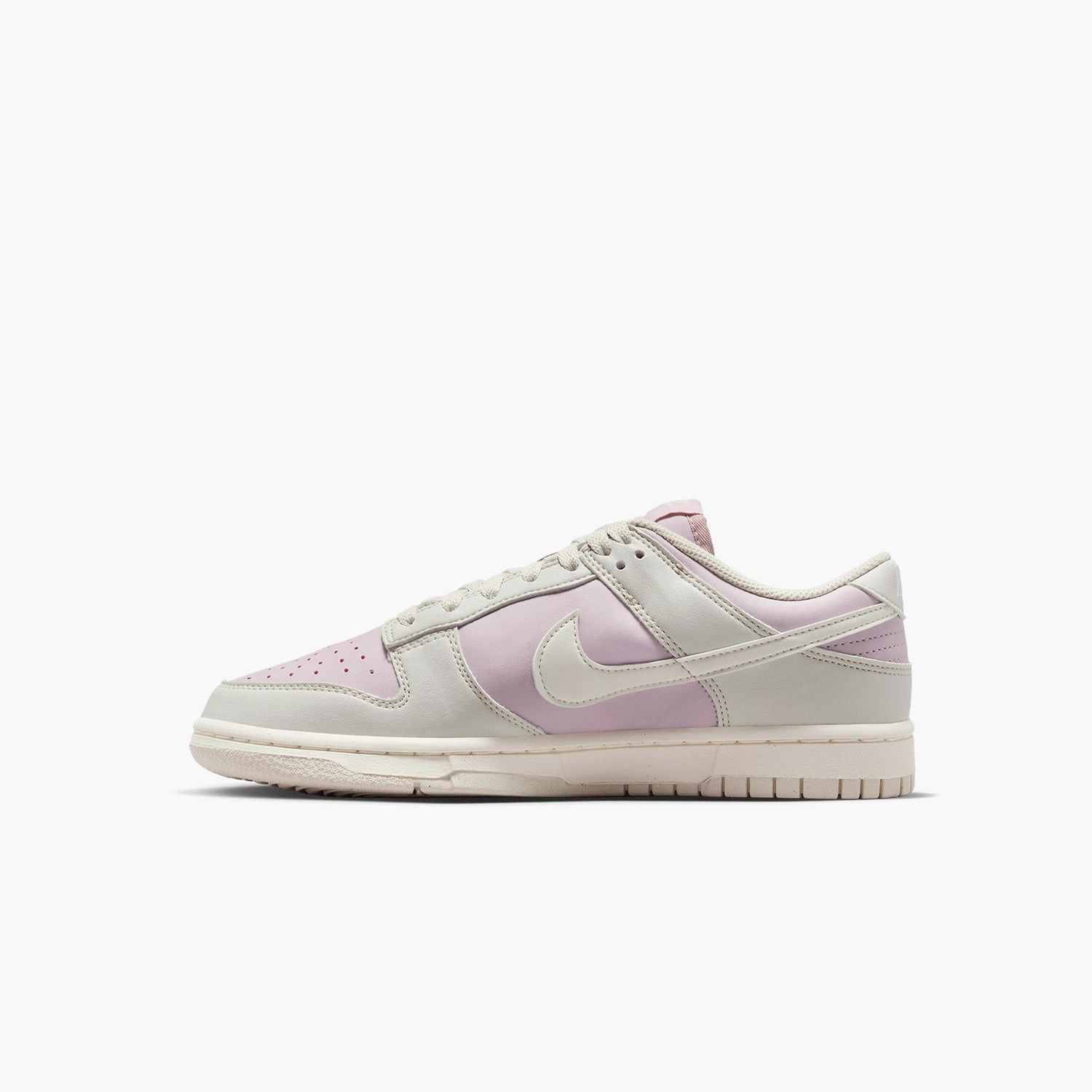 Women's Dunk Low "Next Nature Platinum Violet" Good Nike Shoes For Gym