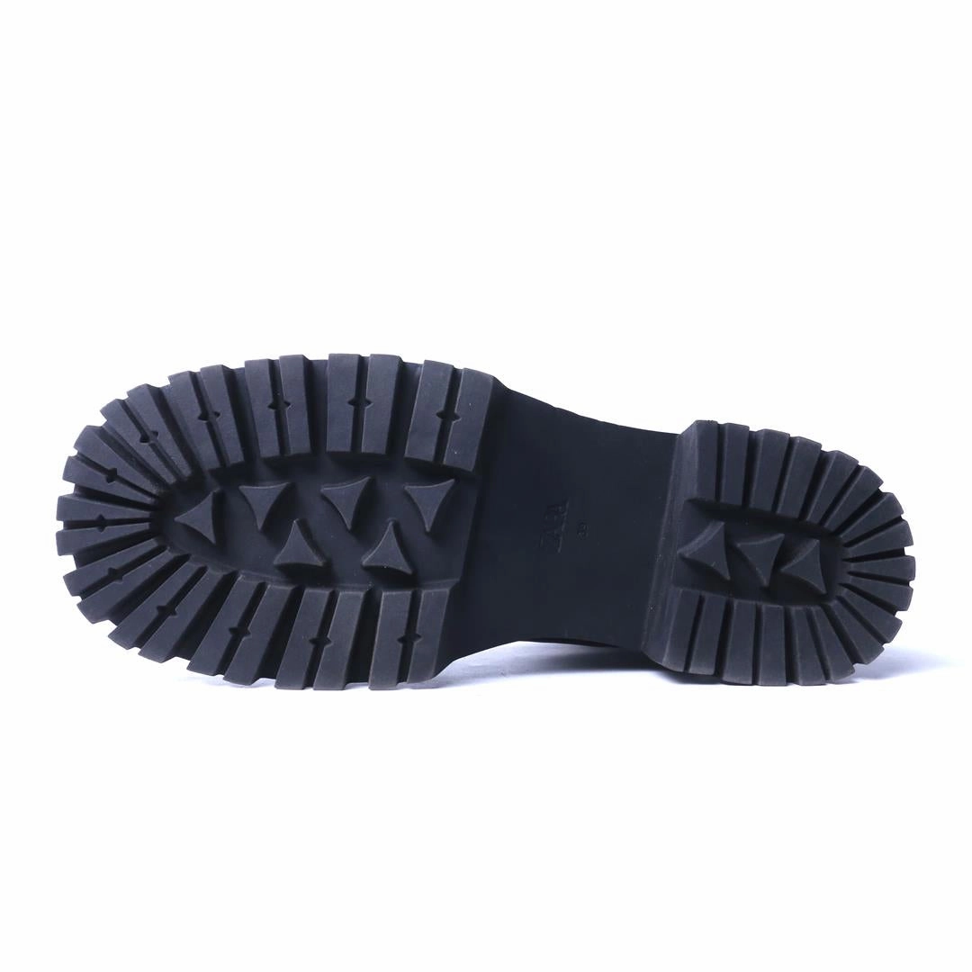 ZARA. . Badminton Wucht P3 Shoes