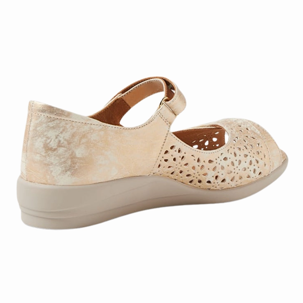 Comfortable Low Heel Strappy Sandals Ziera Daffodil Smudge Metal Leather Sandal (Women's)